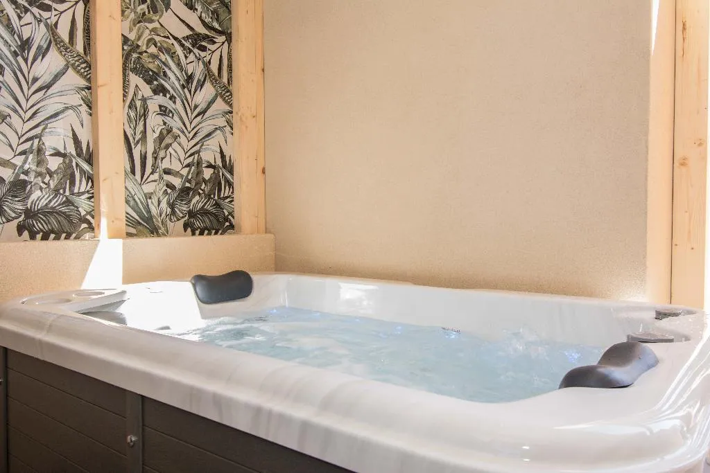 DOUBLE DELUXE WITH JACUZZI Room, Yianna Caravel Suites by Checkin (adults only), Crete