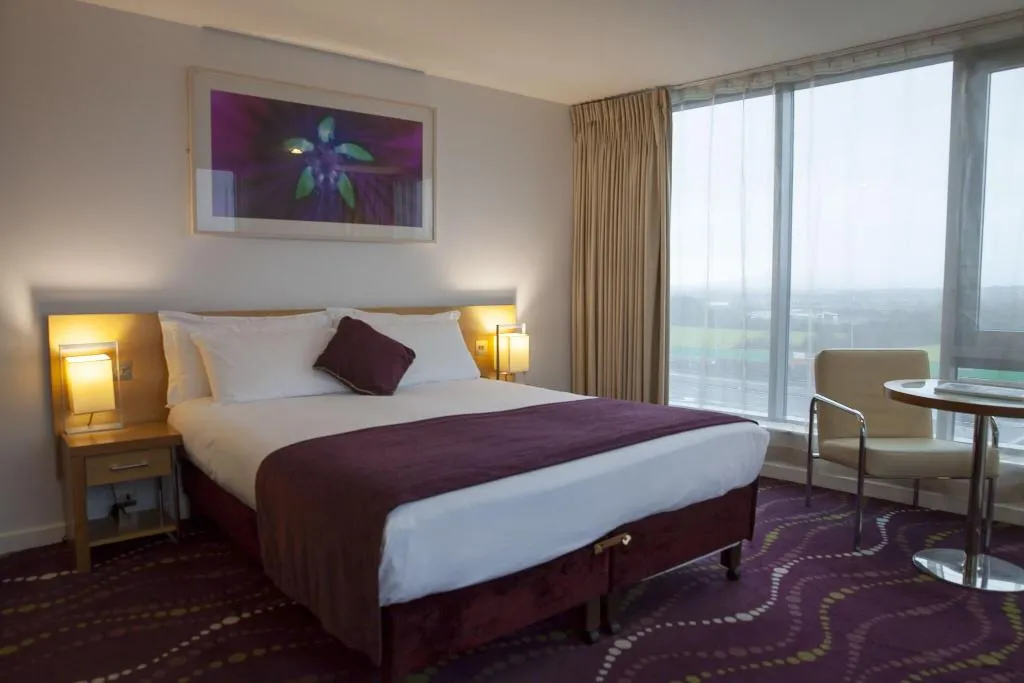 DOUBLE STANDARD Room, Louis Fitzgerald Hotel, Dublin
