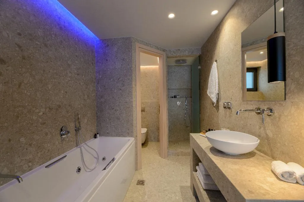APARTMENT PREMIUM ONE BEDROOM Room, The Convo Syngrou Apartments, Athens