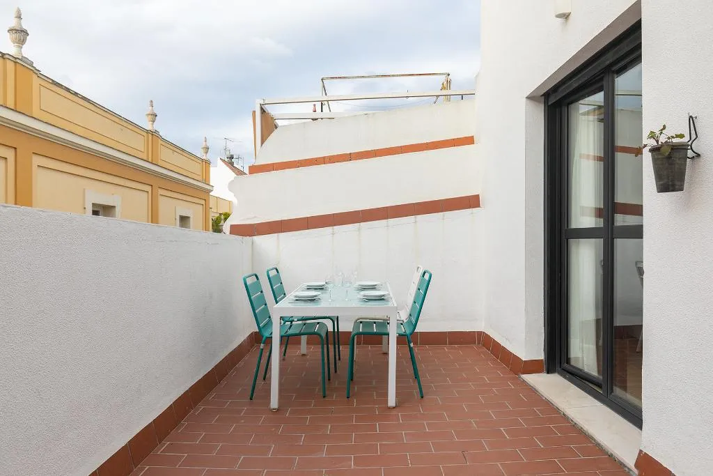 APARTMENT TWO BEDROOMS WITH TERRACE Room, Holiday Rentals Tempa Museo, Seville
