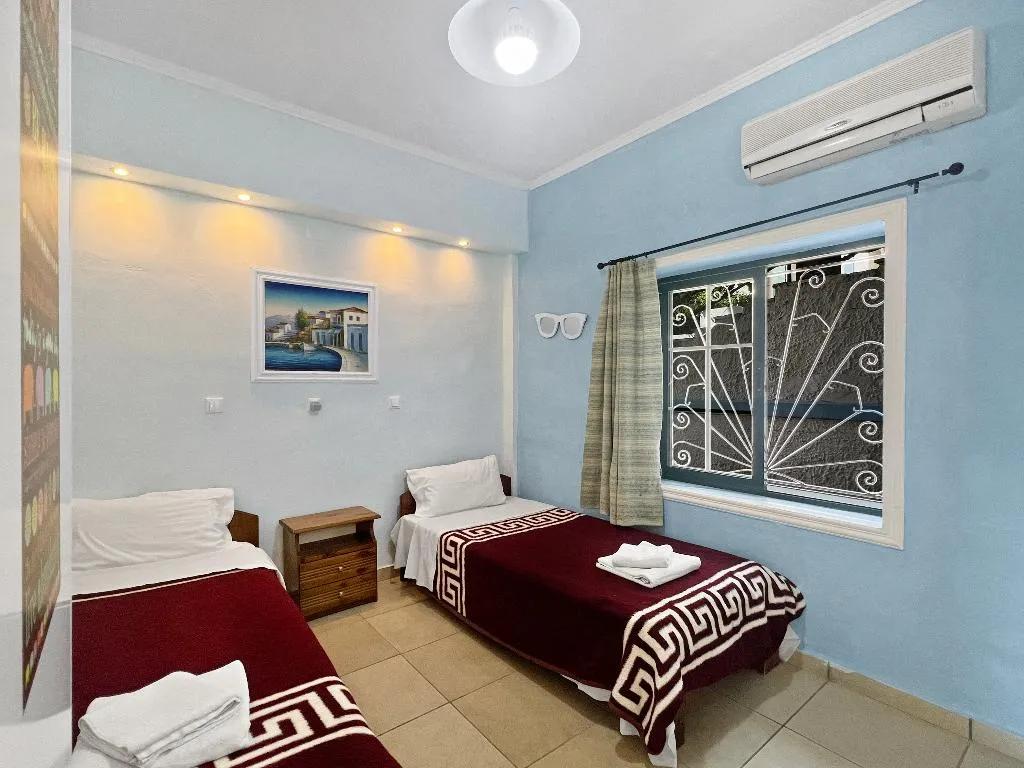 APARTMENT CAPACITY 4 Room, Andromaches Holiday apartments, Corfu