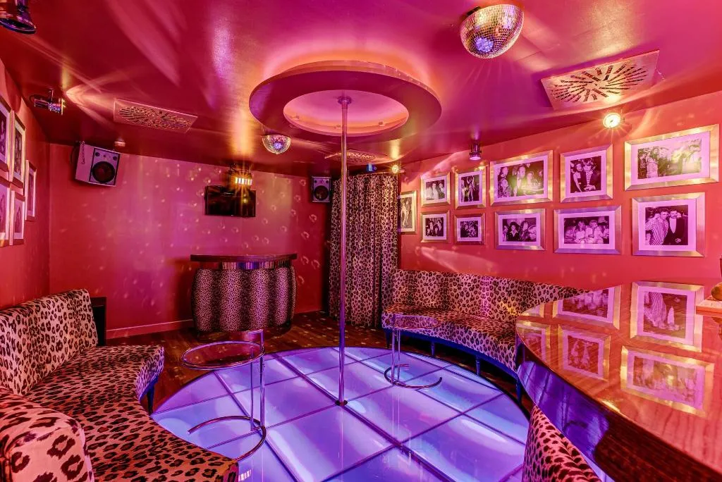 Sports and Entertainment, Romeos Ibiza, Ibiza