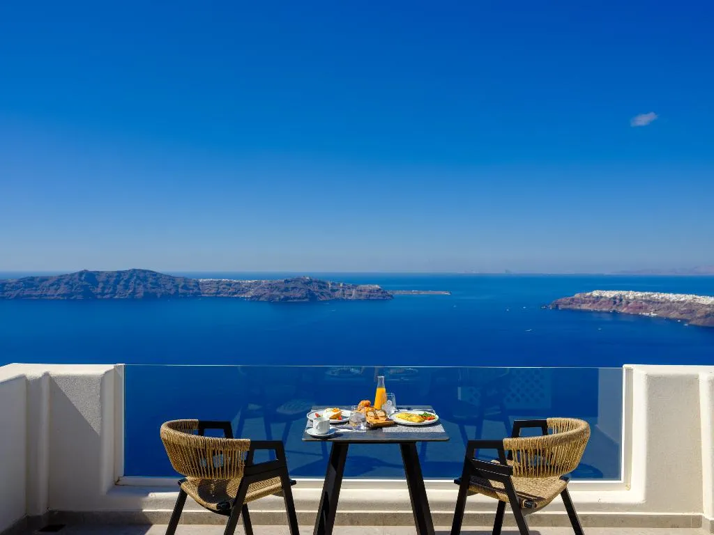 TRIPLE ONE BEDROOM ONE BATHROOM Room, Andromeda Villas, Santorini
