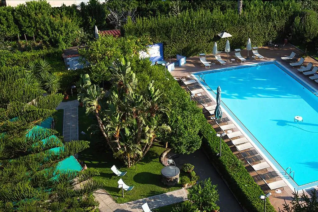 Sports and Entertainment, Hotel Aequa, Naples