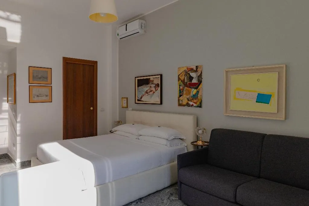 QUADRUPLE EXECUTIVE Room, Aiello Suites Executive, Milan