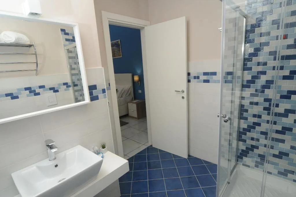 Room, La Casa Di Giorgio, Naples