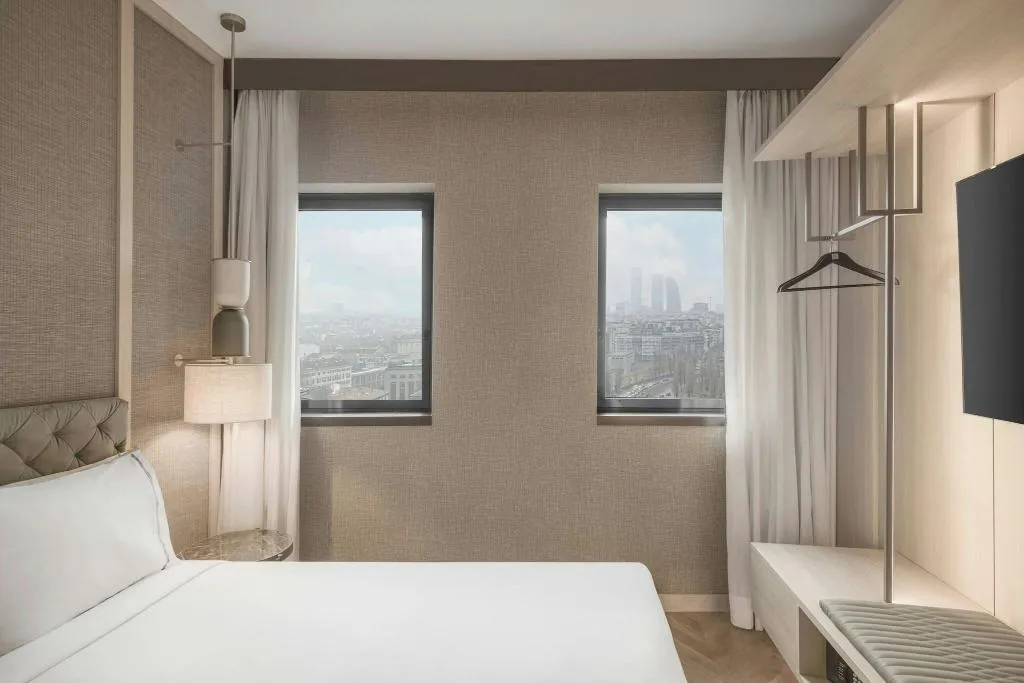 DOUBLE SUPERIOR KING BED Room, AC Milano, Milan