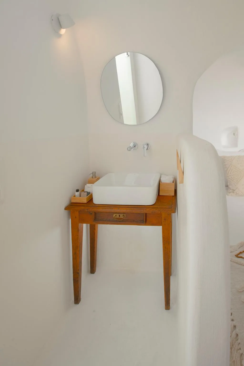 JUNIOR SUITE WITH JACUZZI Room, Nano Suites, Santorini