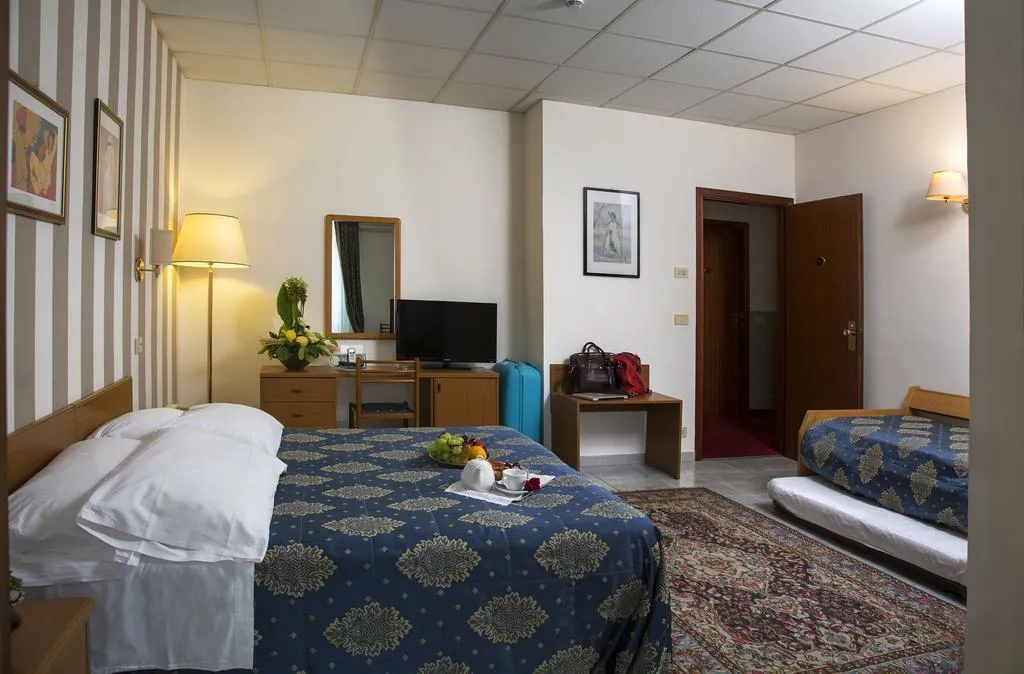 FAMILY ROOM STANDARD Room, Redebora, Catania