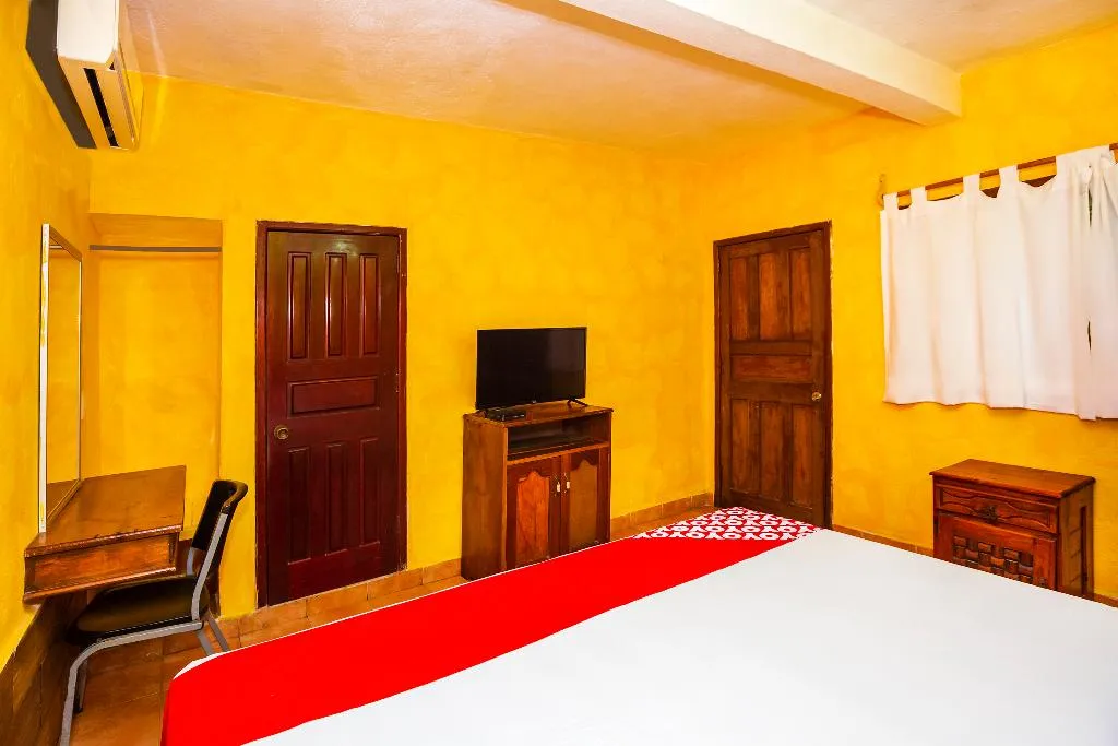 DOUBLE SUPERIOR Room, OYO Hotel Playa Del Carmen, Playa Del Carmen