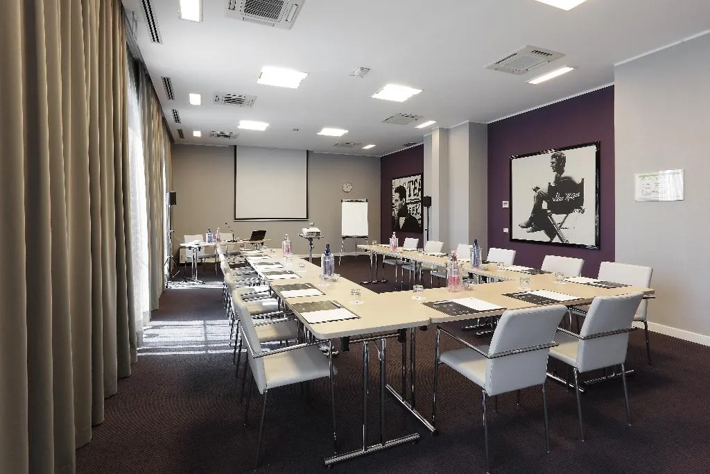 Conferences, Holiday Inn Milan Nord Zara, Milan
