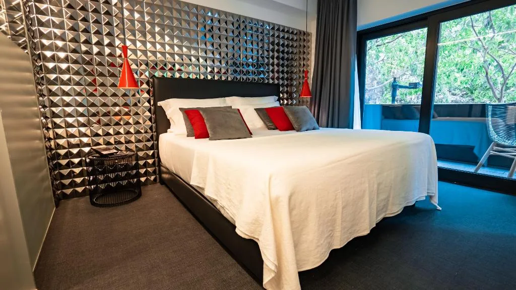 SUITE ONE BED Room, Hills Hotel Lisboa, Lisbon