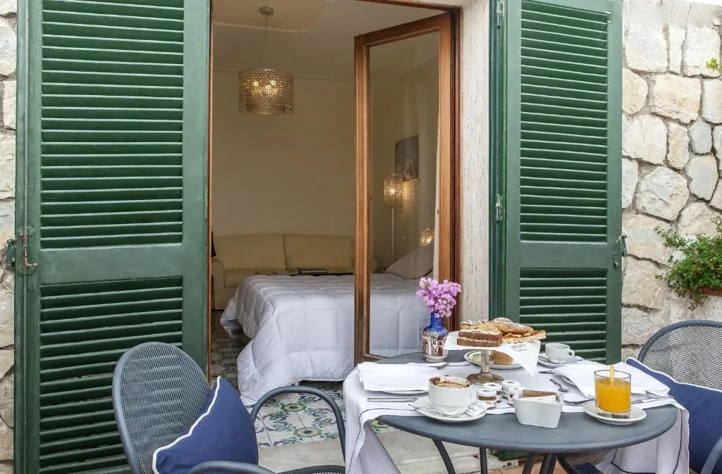 DOUBLE SUPERIOR Room, Hotel Cetus, Naples
