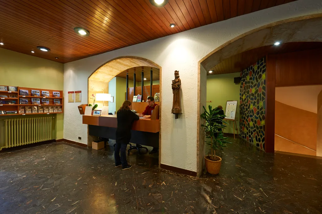 Lobby, Abat Cisneros, Barcelona