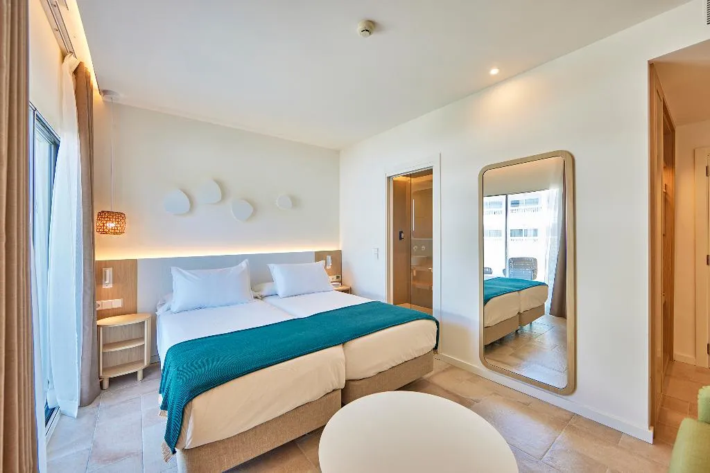 DOUBLE SINGLE USE STANDARD Room, Universal Hotel Aquamarin, Majorca