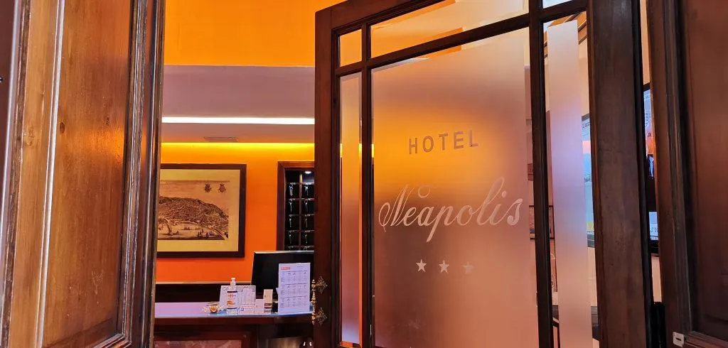Lobby, Neapolis, Naples