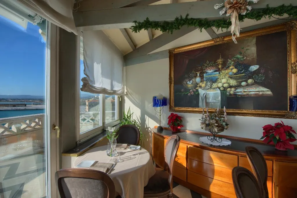 Restaurant, Grand Hotel Ortigia, Catania
