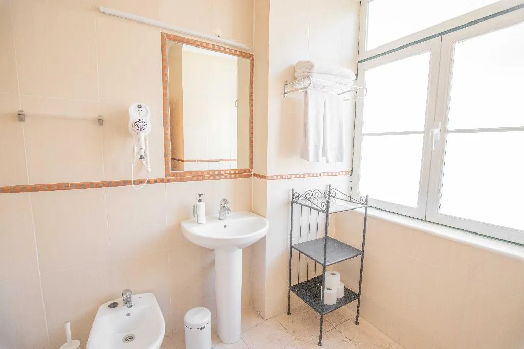 TRIPLE STANDARD Room, Residencial Alcobia, Lisbon
