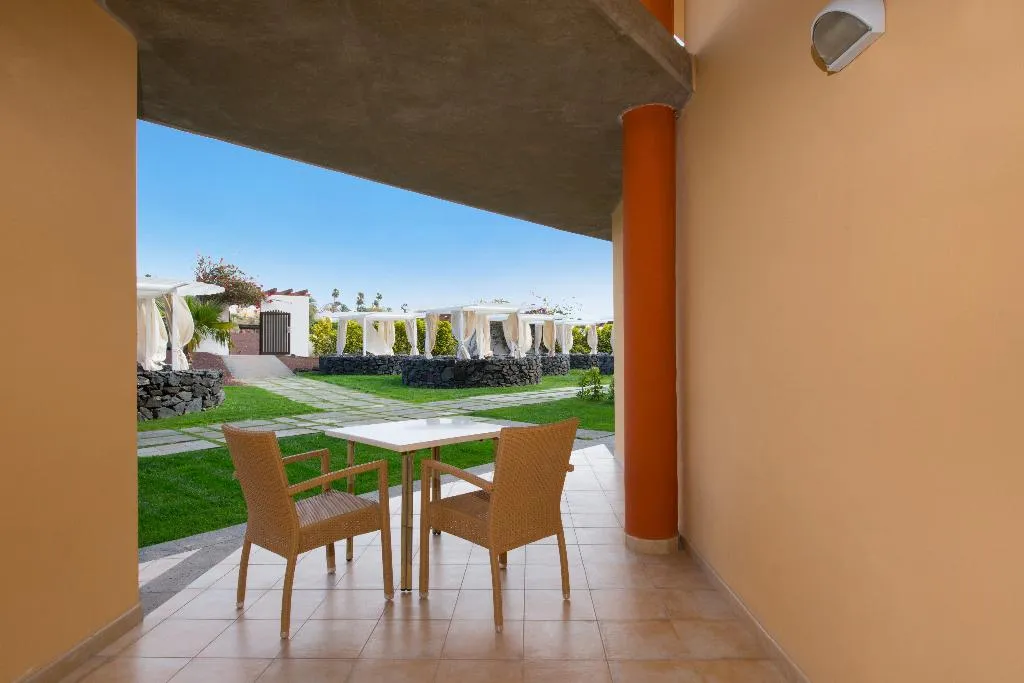 FAMILY ROOM CAPACITY 6 Room, Iberostar Waves Playa Gaviotas, Fuerteventura