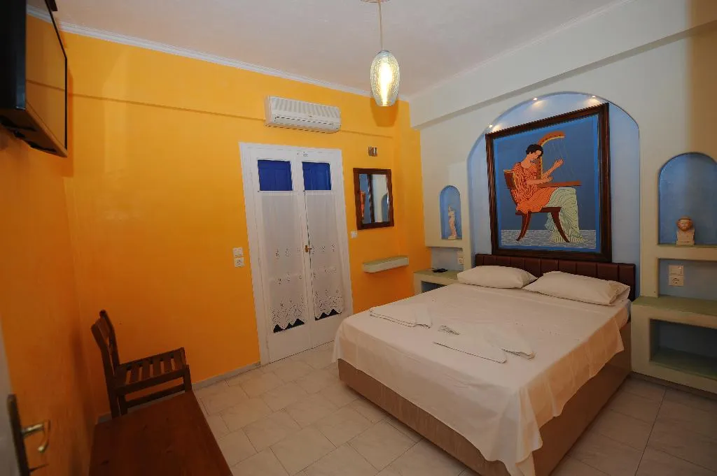 APARTMENT CAPACITY 2 Room, Orfeas Apartments, Santorini