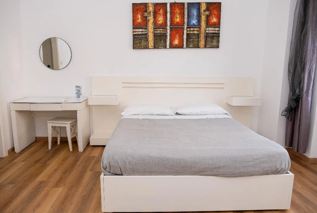 QUADRUPLE CLASSIC Room, Hotel Herculaneum, Naples