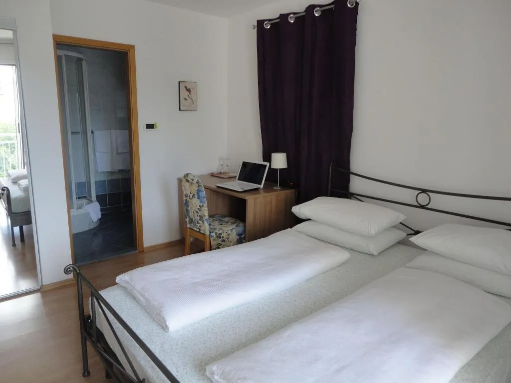 General view, Pink Inn, Split