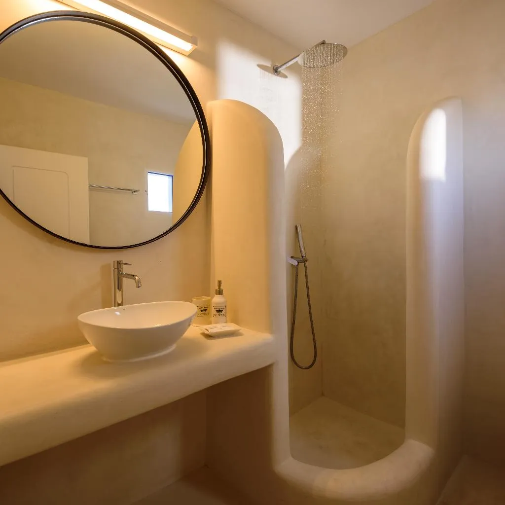 DOUBLE STANDARD Room, Kamares Apartments, Santorini