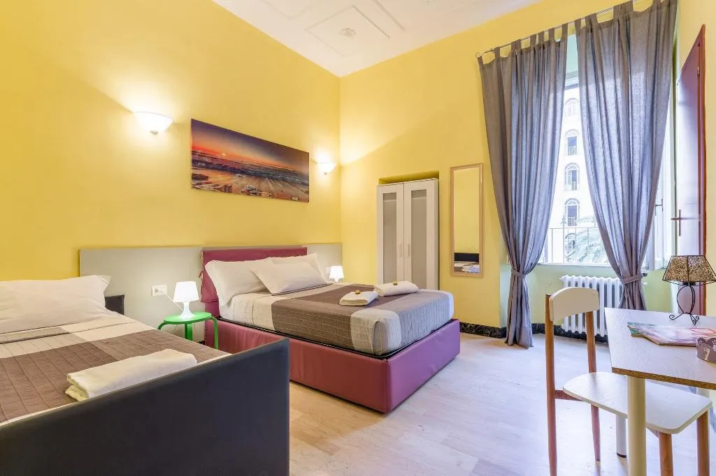 Room, Do Domus, Naples