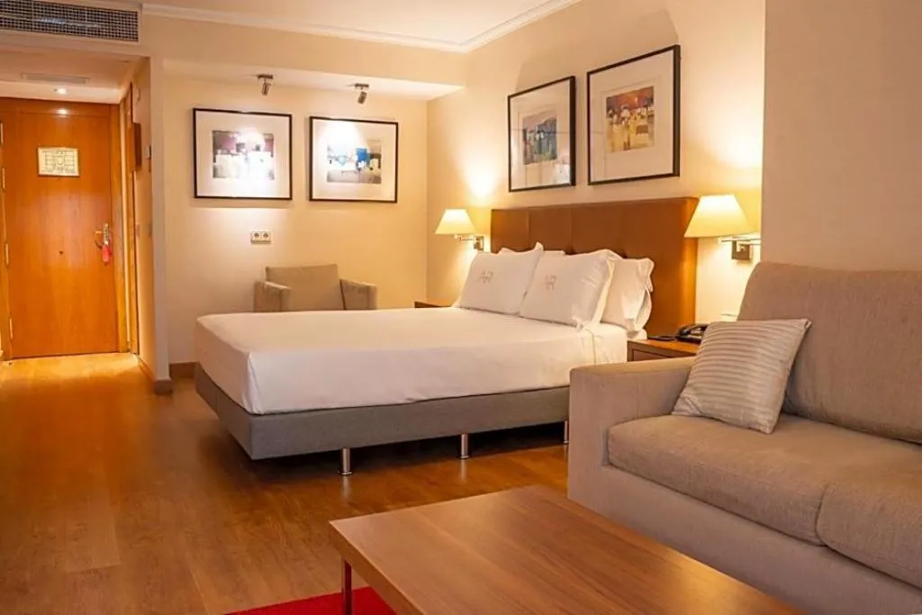 General view, Aparto-Hotel Rosales, Madrid