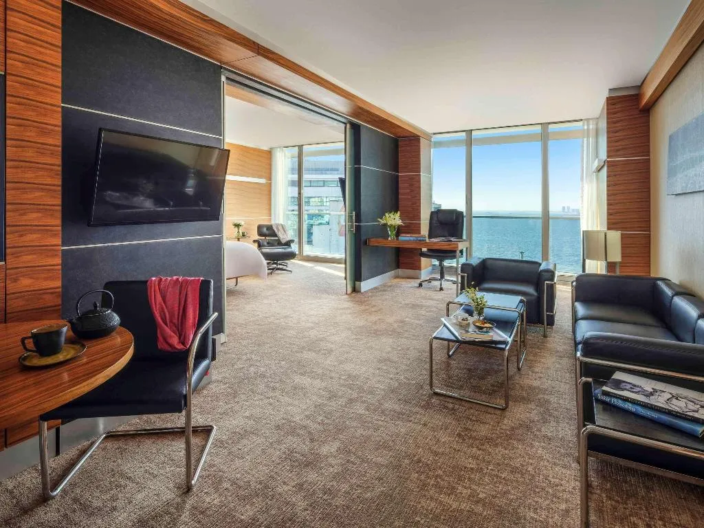 SUITE BUSINESS Room, Swissotel Buyuk Efes Izmir, Izmir