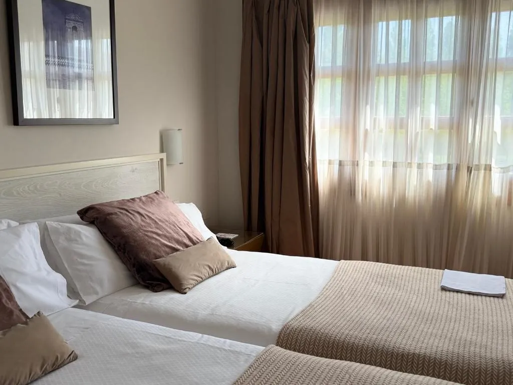 Room, San Antonio El Real, Madrid