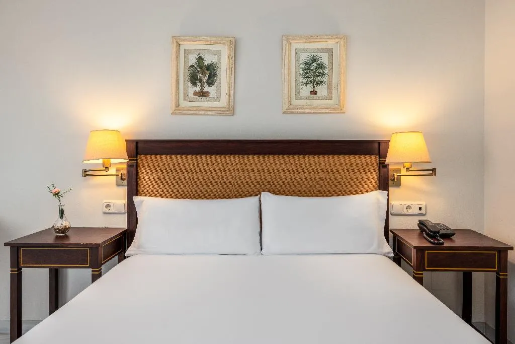TRIPLE STANDARD Room, AZZ Guadacorte Campo de Gibraltar, Costa De La Luz