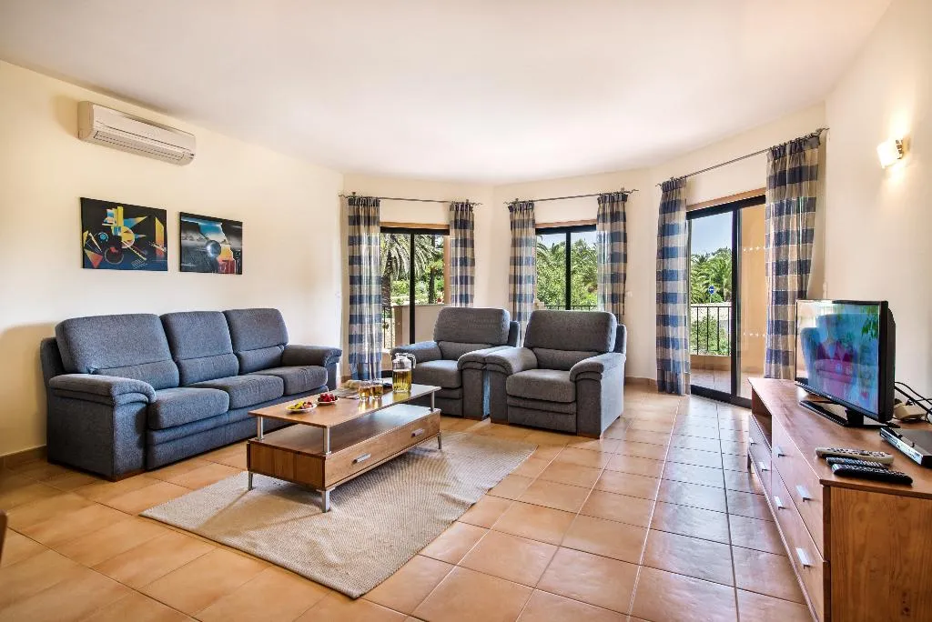 APARTMENT THREE BEDROOMS Room, Jardim da Meia Praia, Algarve