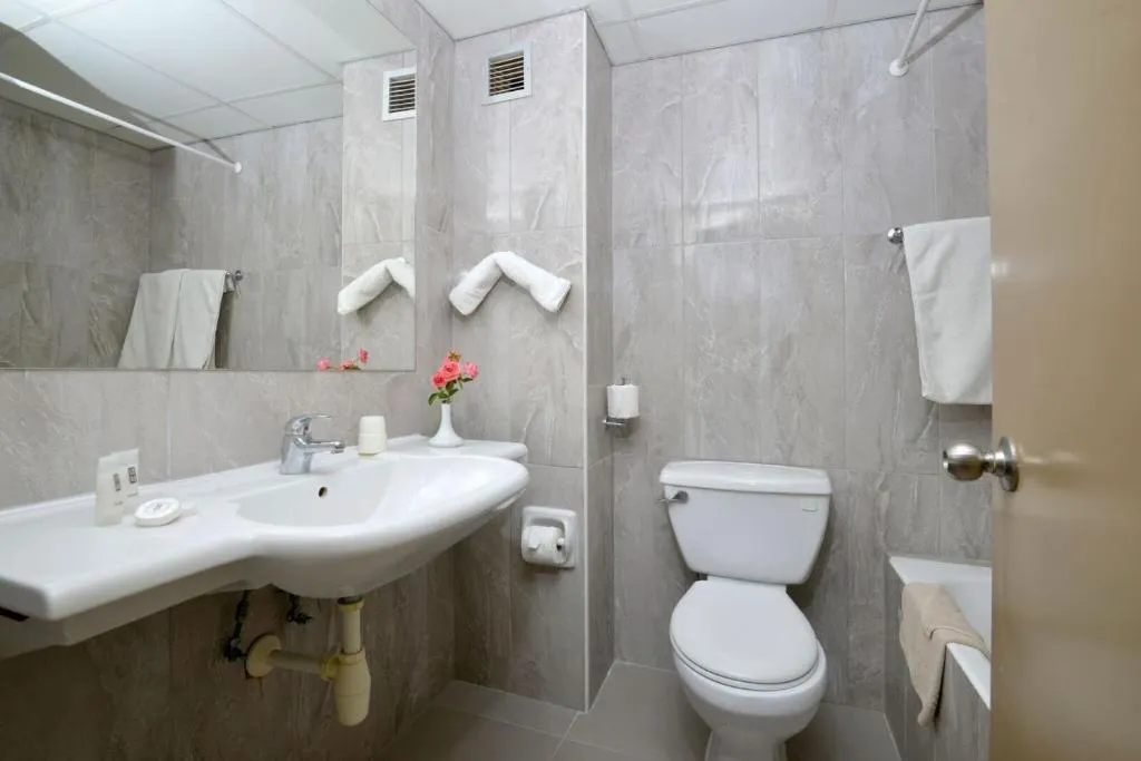 VILLA THREE BEDROOMS WITH PRIVATE POOL Room, Natura Beach, Cyprus