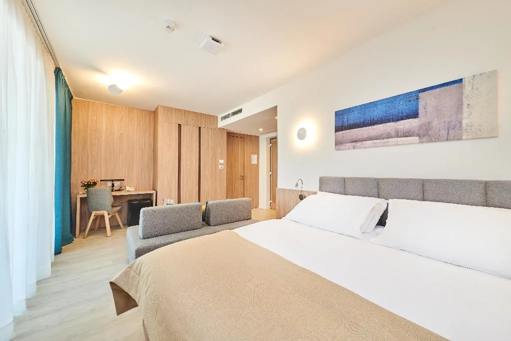 SUITE PREMIUM SEA VIEW Room, Garden Suites Park Plava Laguna, Istria