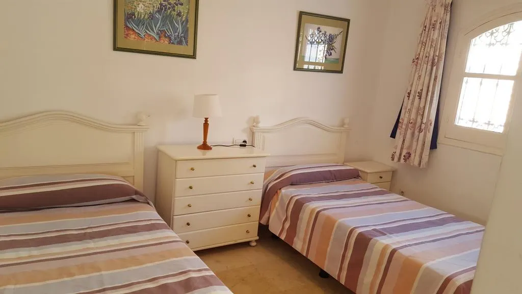 APARTMENT CAPACITY 8 THREE BEDROOMS Room, Capistrano El Sur, Costa Del Sol
