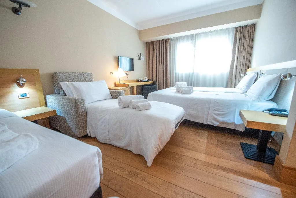 QUADRUPLE ECONOMY Room, Best Western Hotel Quattrotorri Perugia, Perugia