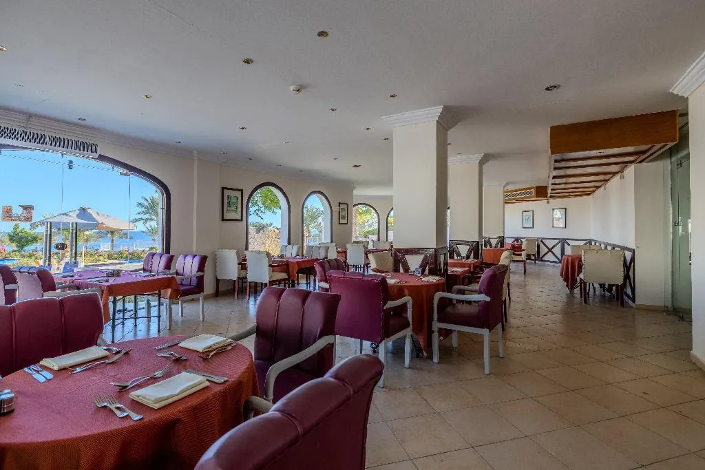 Restaurant, Continental Plaza Beach, Red Sea Riviera