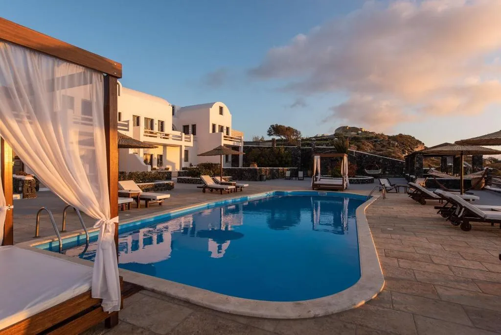 Sports and Entertainment, Caldera Memories, Santorini