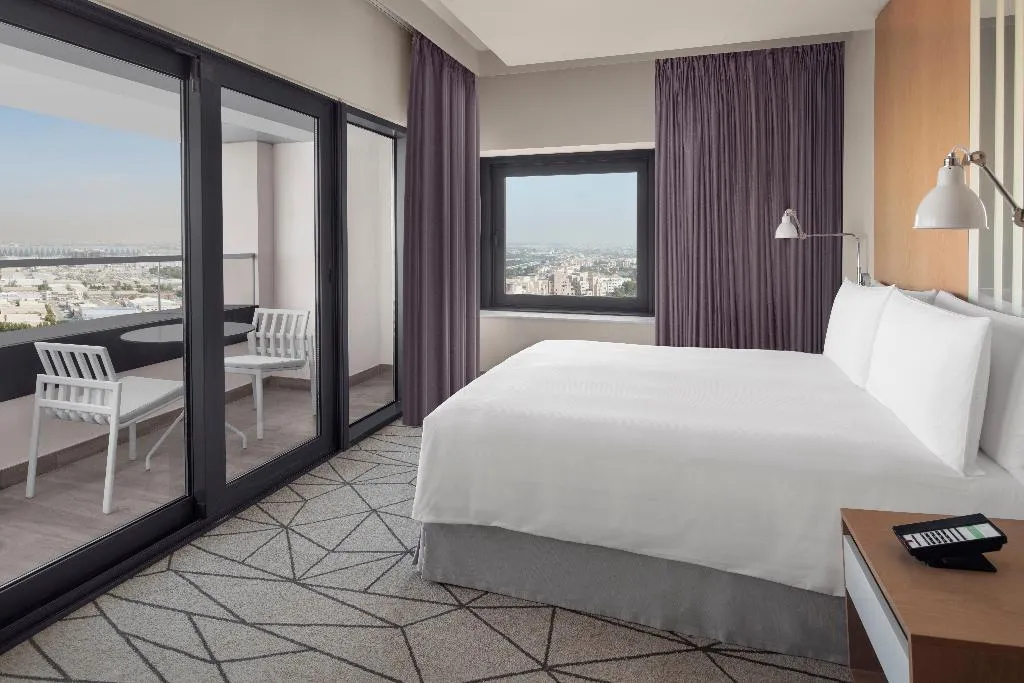 APARTMENT KING BED ONE BEDROOM  Room, Holiday Inn & Suites Dubai Festival City, Dubai