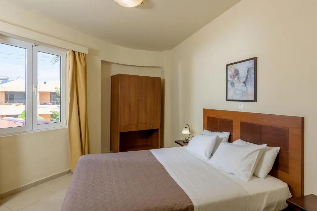 SUITE WITH PRIVATE POOL Room, Theo Hotel, Crete