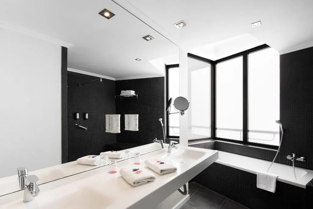 JUNIOR SUITE STANDARD Room, Hotel Alimara Barcelona, Barcelona