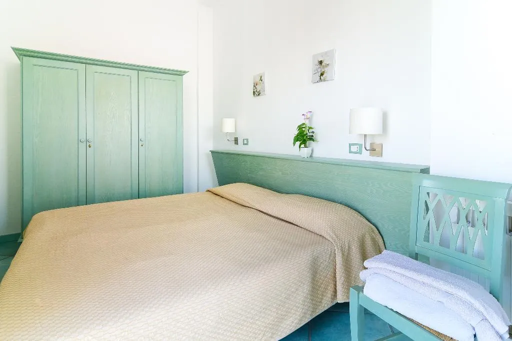 TRIPLE STANDARD Room, Albergo Atlantic Ischia, Naples