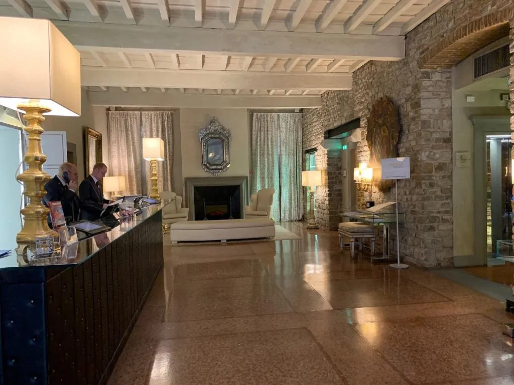 Lobby, Brunelleschi Hotel, Florence