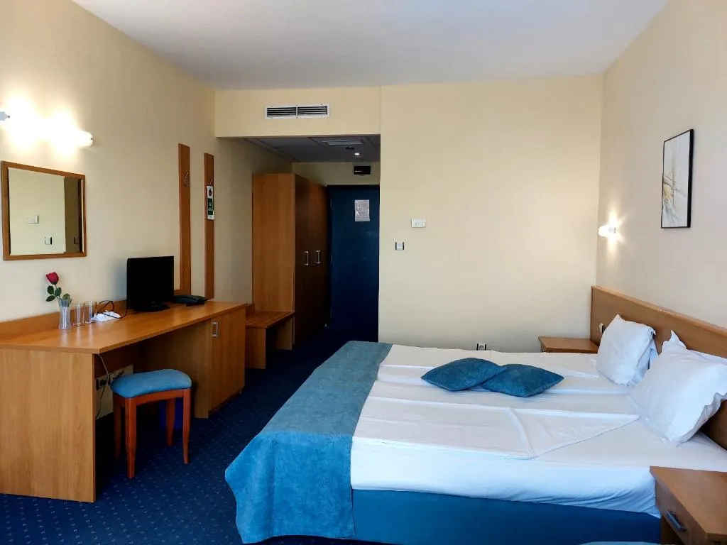 DOUBLE SINGLE USE STANDARD Room, Aquamarine Hotel, Bourgas