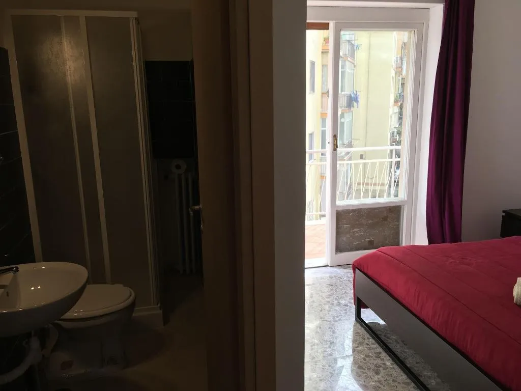 Room, Bed And Breakfast Alexander, Naples
