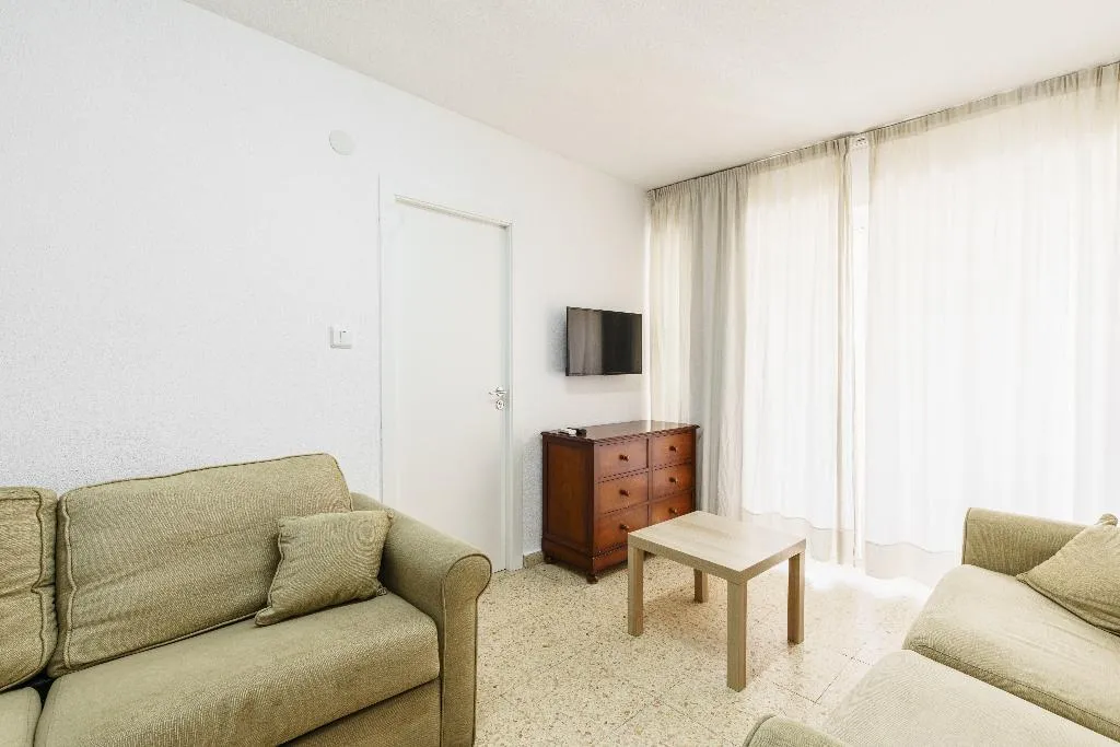 APARTMENT THREE BEDROOMS ONE BATHROOM Room, Apartamentos Maja Beach, Costa Blanca