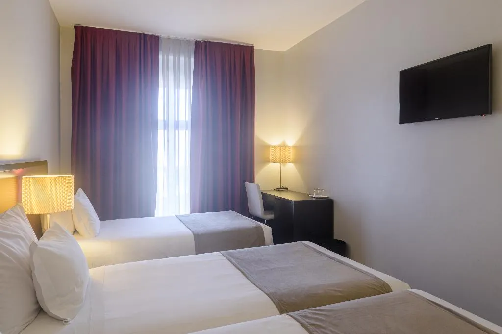 TRIPLE STANDARD Room, Torre Mar Hotel, Porto