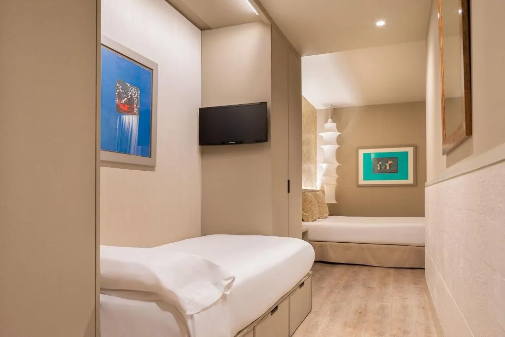 TRIPLE SUPERIOR Room, Duquesa de Cardona, Barcelona