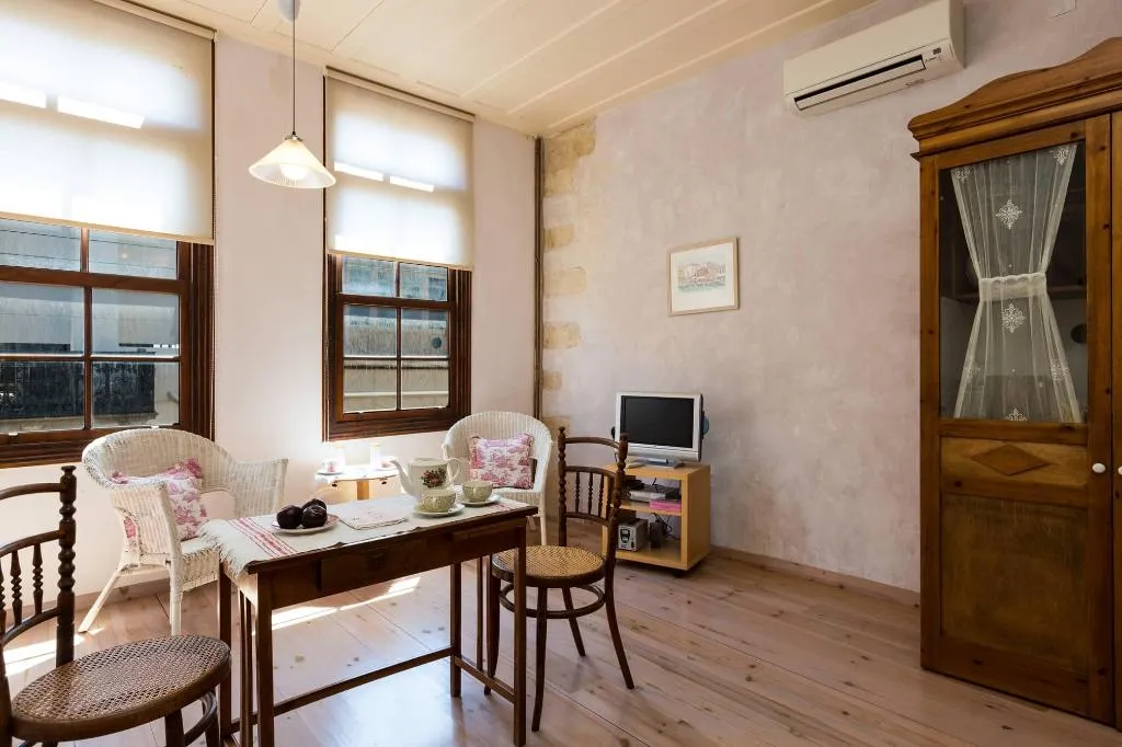 JUNIOR SUITE STANDARD Room, Anassa Estate Cultural Heritage, Crete